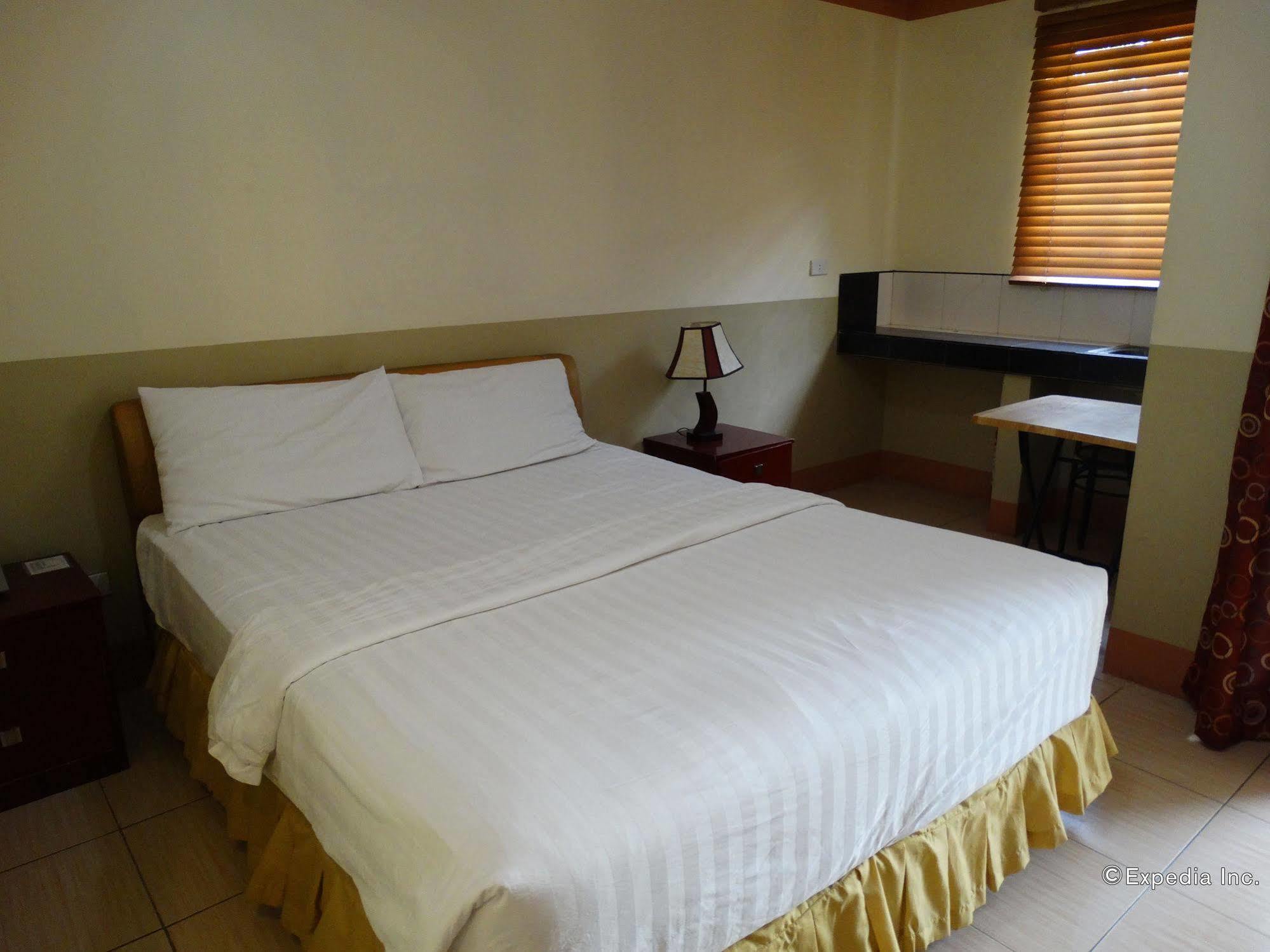 Imperial Ridge Pension House Tagbilaran Exterior foto