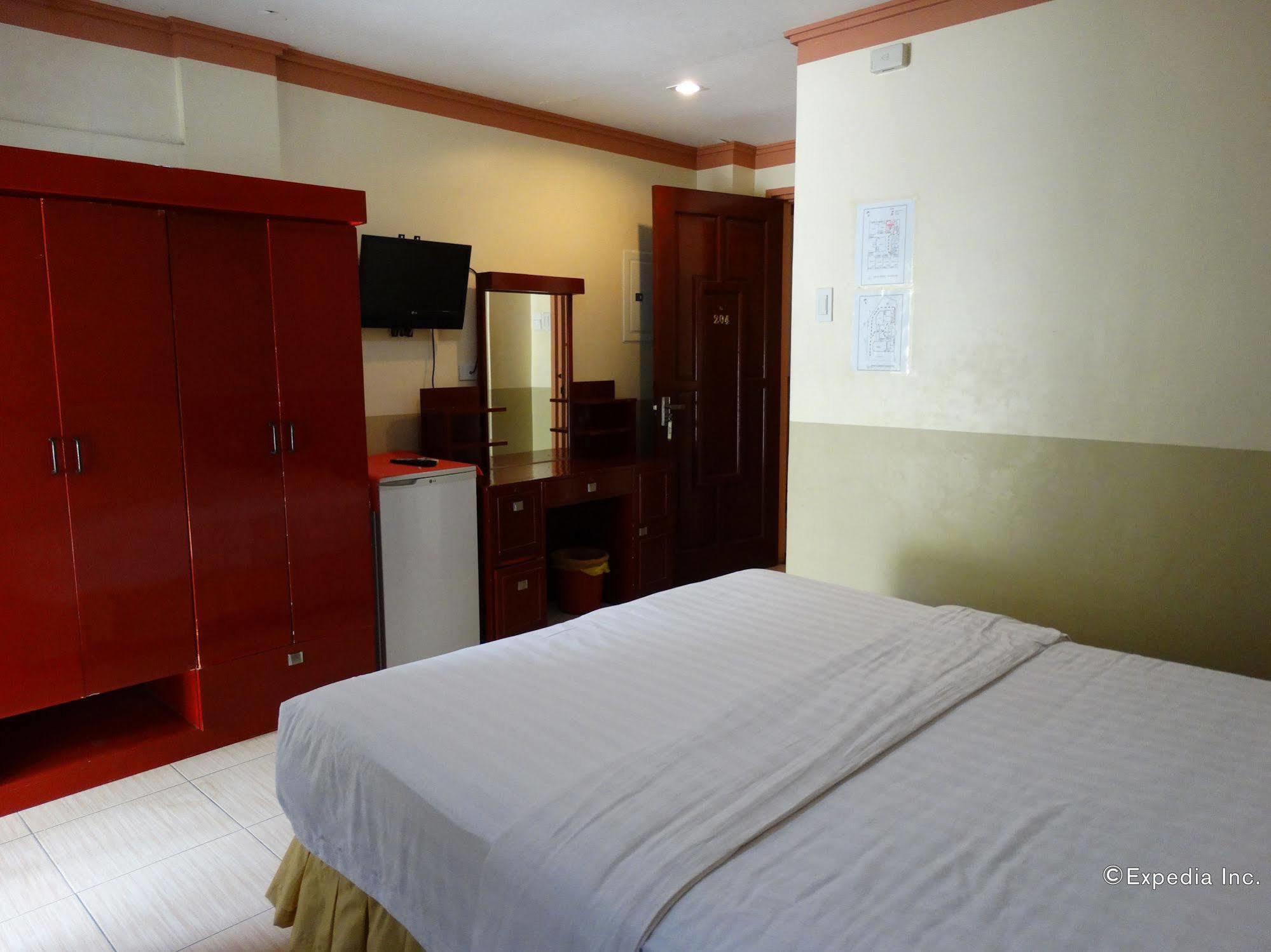 Imperial Ridge Pension House Tagbilaran Exterior foto